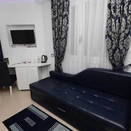 Cc & Otel Avlonya